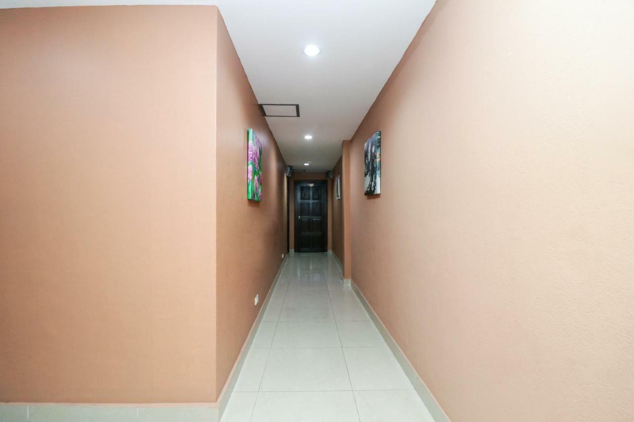 Oyo 131 Griebs Inn Pattaya Eksteriør bilde